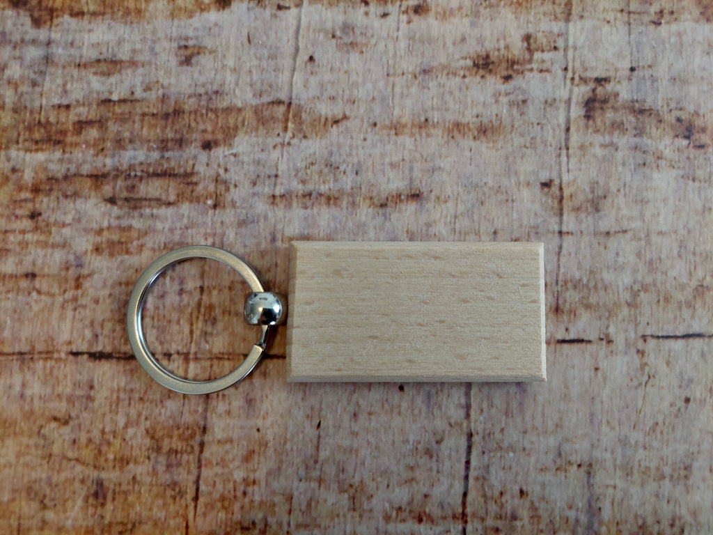 Schlüsselanhänger mit Gravur aus Holz personalisierbar Anhänger – Wudeko  Ricardo Weyh