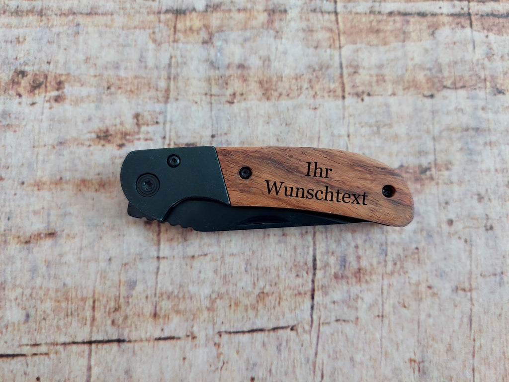 Messer mit Gravur personalisiert Taschenmesser mit Holzgriff als Geschenk  zum Geburtstag – Wudeko Ricardo Weyh